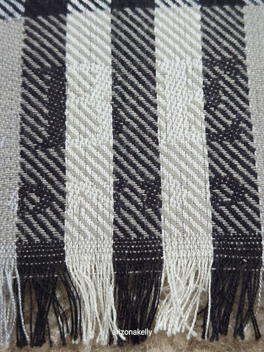 Burberry Grey Nova Check Plaid Scarf With Jacquard Branding & Equestrian Knight - Picture 4 of 13